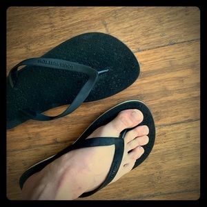 Louis Vuitton Flip Flops Men’s s 9.5